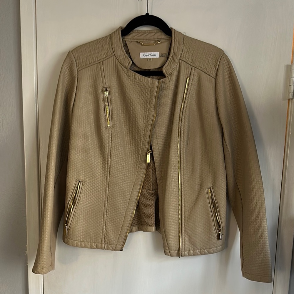 NWT Calvin Klein Tan Jacket with Good Accents and Structured Collar